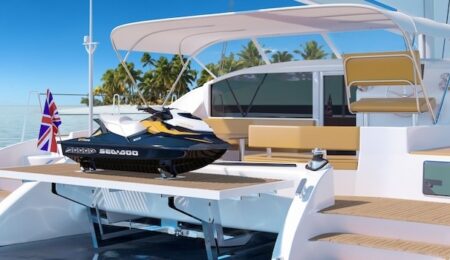 Besenzoni a Cannes. Il tender lift Multihulls